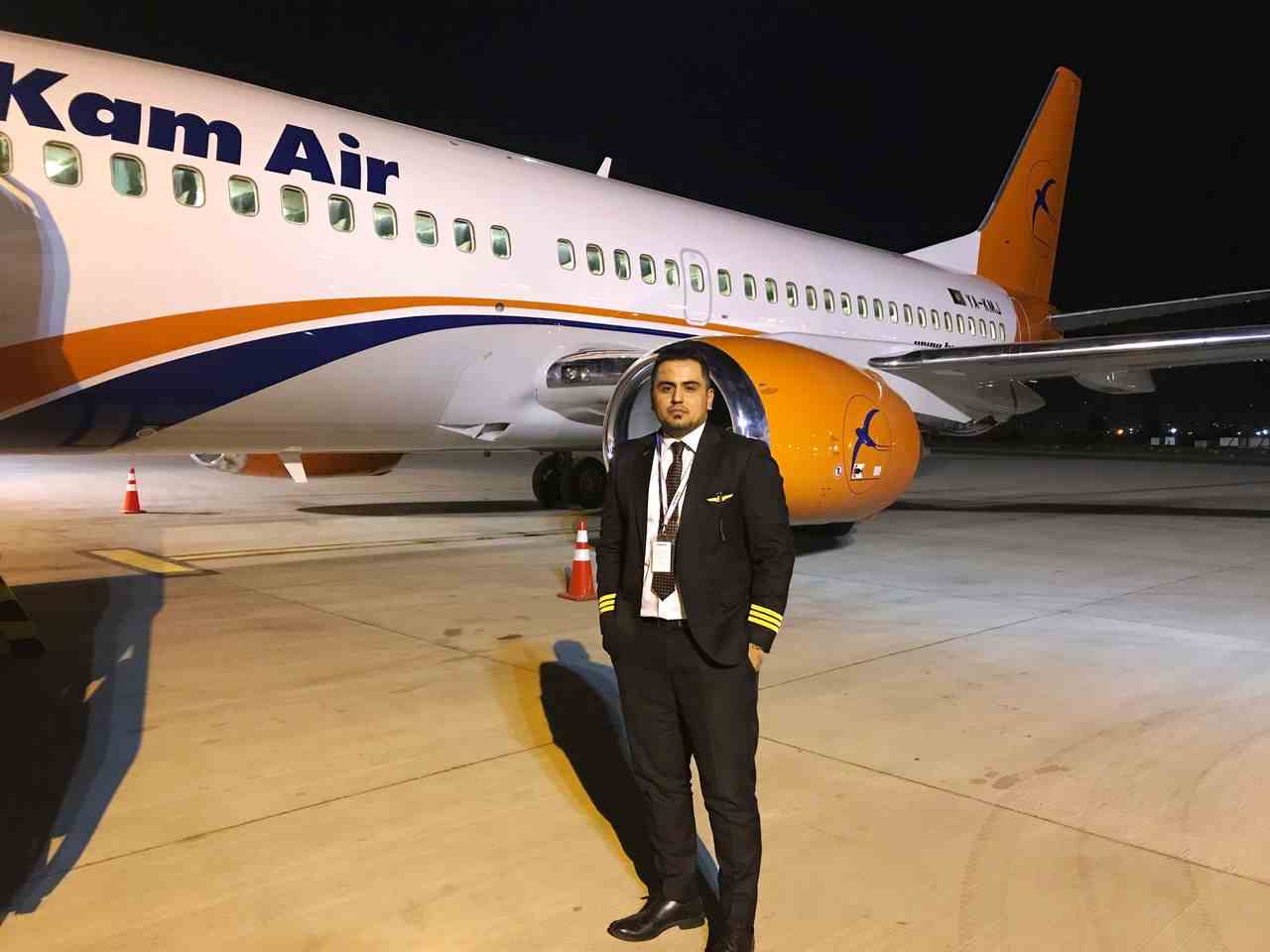 Hafiz Akbarzada als Pilot in Afghanistan, wo er für Kam Air arbeitete.