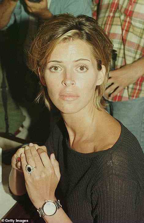 Beispiel: Model Kelly Fisher, abgebildet im August 1997