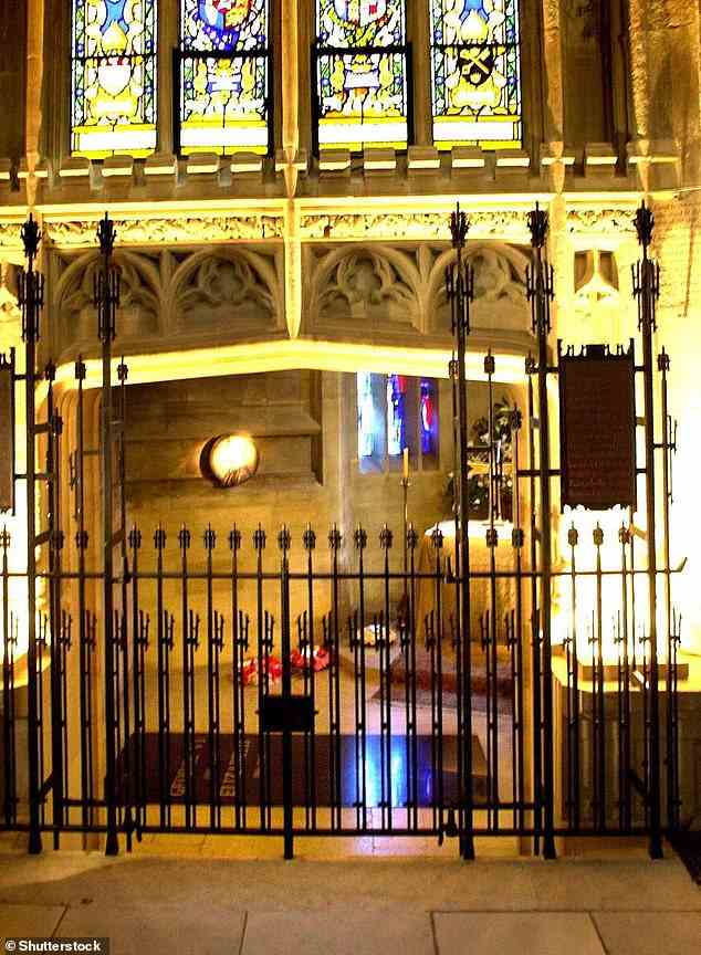 Die George VI Memorial Chapel in der St. George's Chapel, Windsor, wo die Königin jetzt neben ihrer Familie liegt