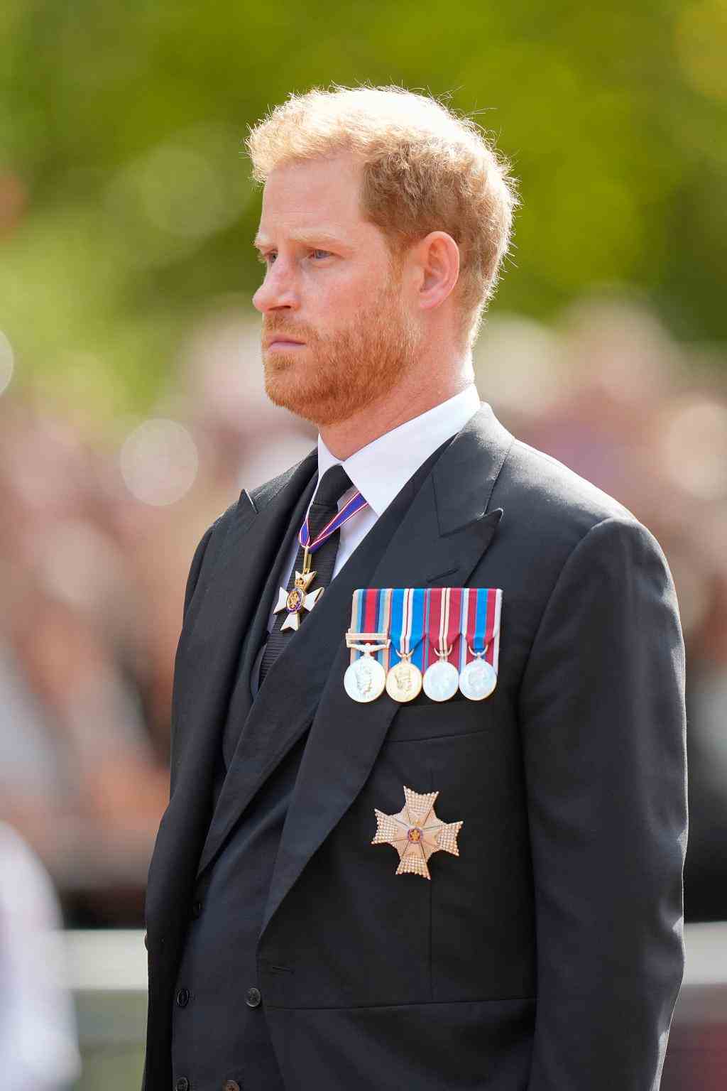 Der Sarg mit Queen Elizabeth II. wird vom Buckingham Palace in den Palace of Westminster überführt