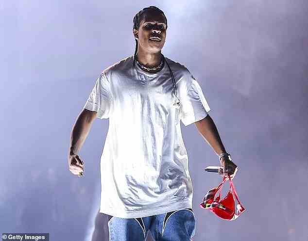 Das Neueste: A$AP Rocky, 33, sagte seinen Fans, dass es ihm nach einem verkürzten Auftritt bei der Rolling Loud-Show in New York City im Citi Field am Samstag leid täte