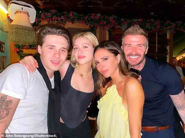 Brooklyn Beckham im Bild mit seiner Schauspielerin Frau Nicola Peltz und seinen Eltern David Beckham und Victoria Beckham