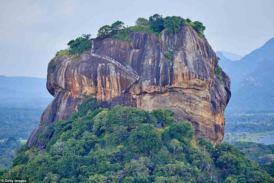 Wunder: Erklimmen Sie Sri Lankas Felsenfestung Sigiriya (im Bild) auf der 12-tägigen Enchanted Island-Tour von Cox & Kings