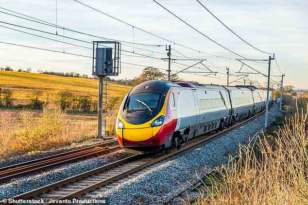 Das Passagieraufkommen in Großbritannien war im August fast wieder auf dem Niveau vor Covid, sagte Trainline
