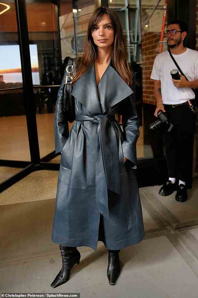 Modischer Look: Emily Ratajkowski zeigte am Dienstag bei der COS-Modenschau während der New York Fashion Week ihren modischen Scharfsinn