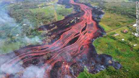 Der Kilauea-Vulkan auf Hawaii spuckt überall Lava aus