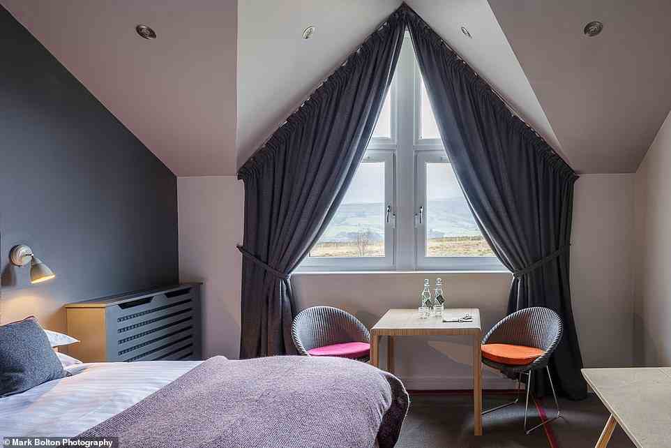 Bed & Breakfast-Doppelzimmer kosten ab £111 im Westmorland Hotel