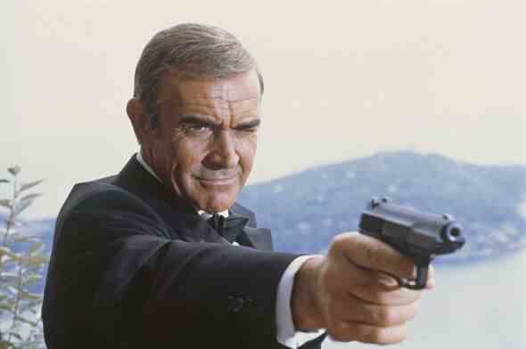 Sean Connery am Set des Films James Bond: Sag niemals nie