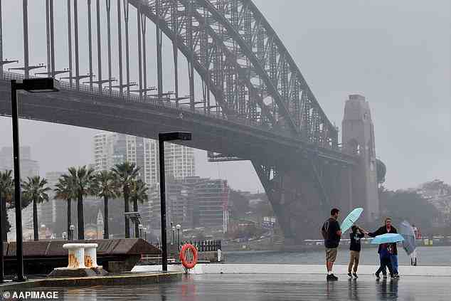 Unerbittliche Regenfälle im Osten Australiens werden anhalten, selbst nachdem Sydney (im Bild) sein nassestes Jahr aller Zeiten übertroffen hat