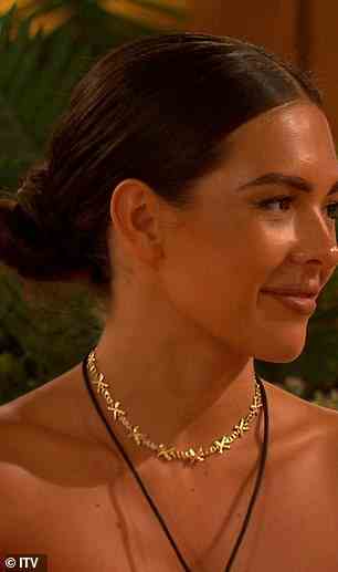 Wow!  Sie ist als Schmuckfan bekannt und soll in der Villa eine Tiffany-Halskette getragen haben, die unglaubliche 20.000 Pfund kostete