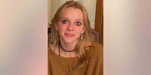 Chloe Campbell, 14, wurde zuletzt am 30. September 2022 gesehen und hat seitdem nichts mehr von ihr gehört. 