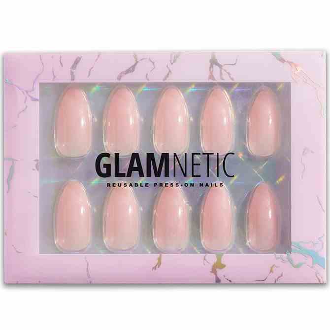 Glamnetic Nails Ich bin ein skeptischer Beauty-Redakteur, aber dies ist das einzige Produkt, das ich während des Early Access Sale von Amazon kaufe