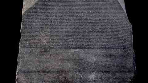 Der Rosetta-Stein befindet sich seit 1802 im British Museum in London.