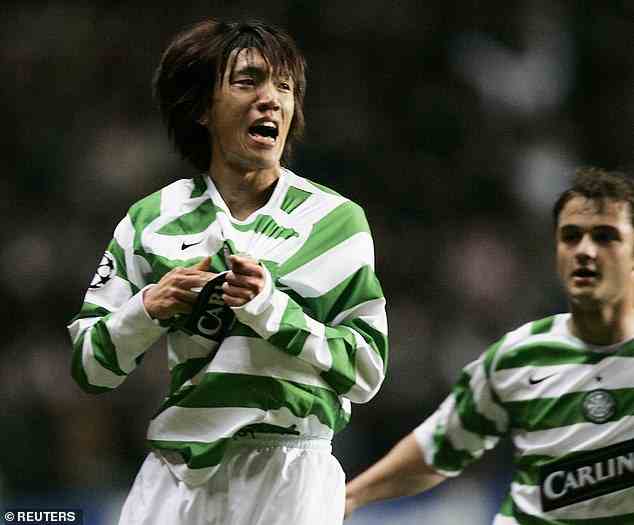 Nakamura verbrachte vier denkwürdige Jahre bei Celtic, wo er drei schottische Titel gewann