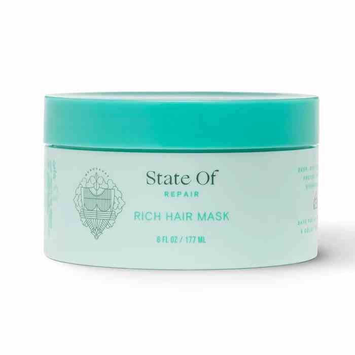 State of Menopause Rich Hair Mask Türkisglas auf weißem Hintergrund