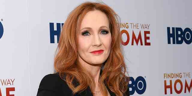 Die Autorin JK Rowling sagte, sie habe zahlreiche Morddrohungen wegen kontroverser Ansichten erhalten.