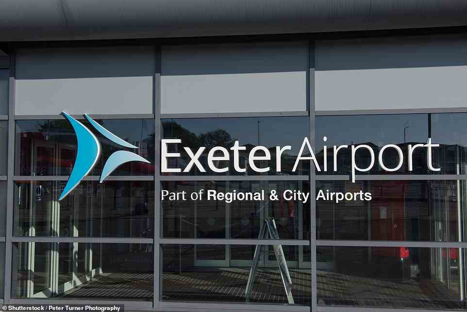Reisende, die den auf Platz zwei rangierenden Flughafen Exeter besuchten, bemerkten die „kleine, freundliche“ Atmosphäre des Flughafens