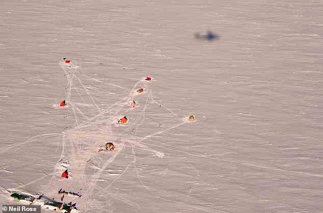 Durch eine Kombination aus luftgestützten Radaruntersuchungen und Hydrologiemodellen entdeckten die Forscher ein riesiges verborgenes Flusssystem unter der Eisdecke