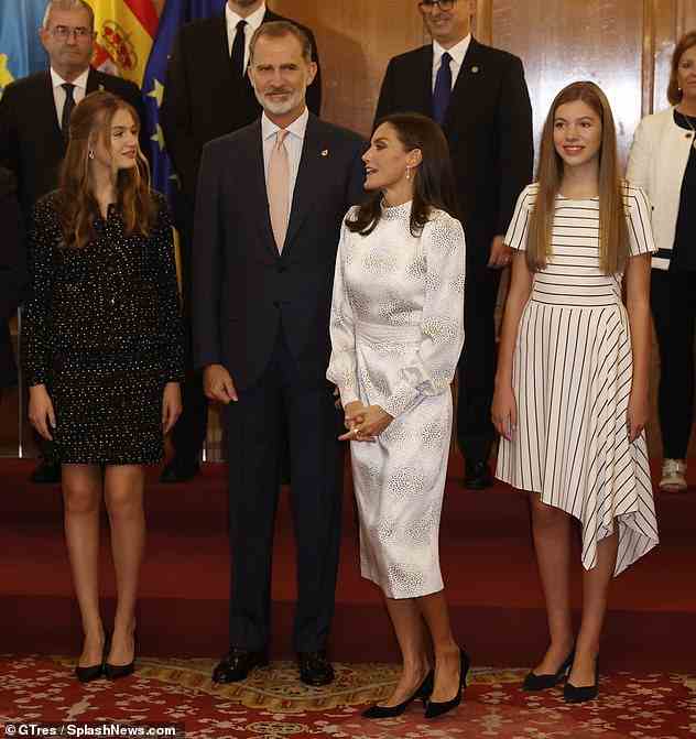 Vor der jährlichen Preisverleihung am Freitagabend traf sich die spanische Königsfamilie mit den Siegern in Oviedo im Fürstentum Asturien im Norden des Landes