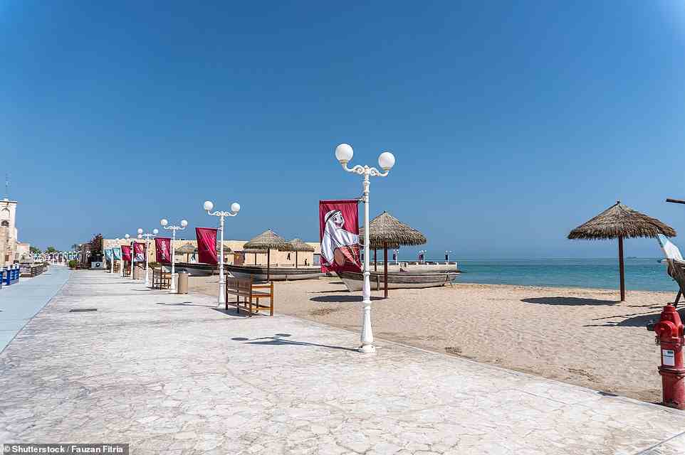 Das Hotel liegt in Al Wakrah, einem „verschlafenen“ Vorort mit einem langen öffentlichen Strand (im Bild).