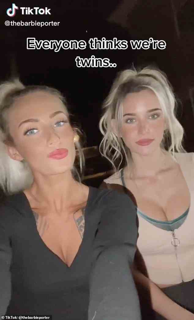 Das Mutter-Tochter-Duo hat zuvor andere Videos geteilt, in denen es heißt, dass die Leute sie für Zwillinge halten