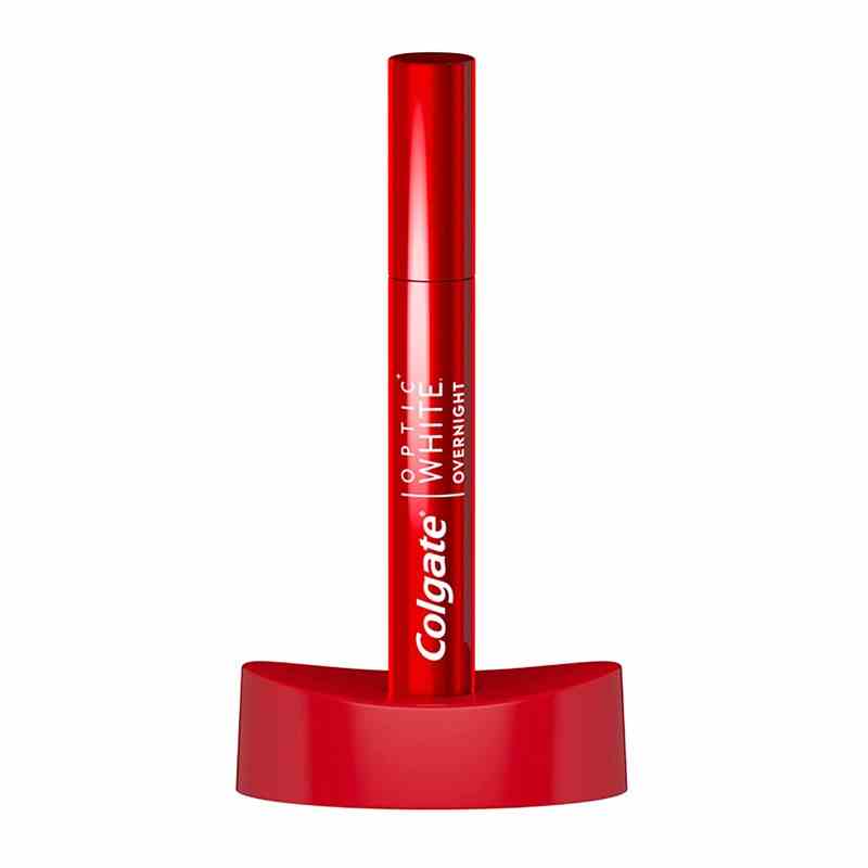 Ein roter Colgate Optic White Overnight Teeth Whitening Pen auf weißem Hintergrund