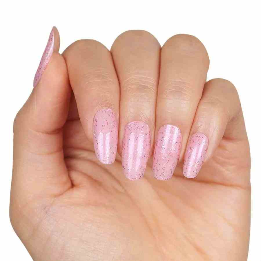 Color Street Pink Power Nail Wraps auf weißem Hintergrund