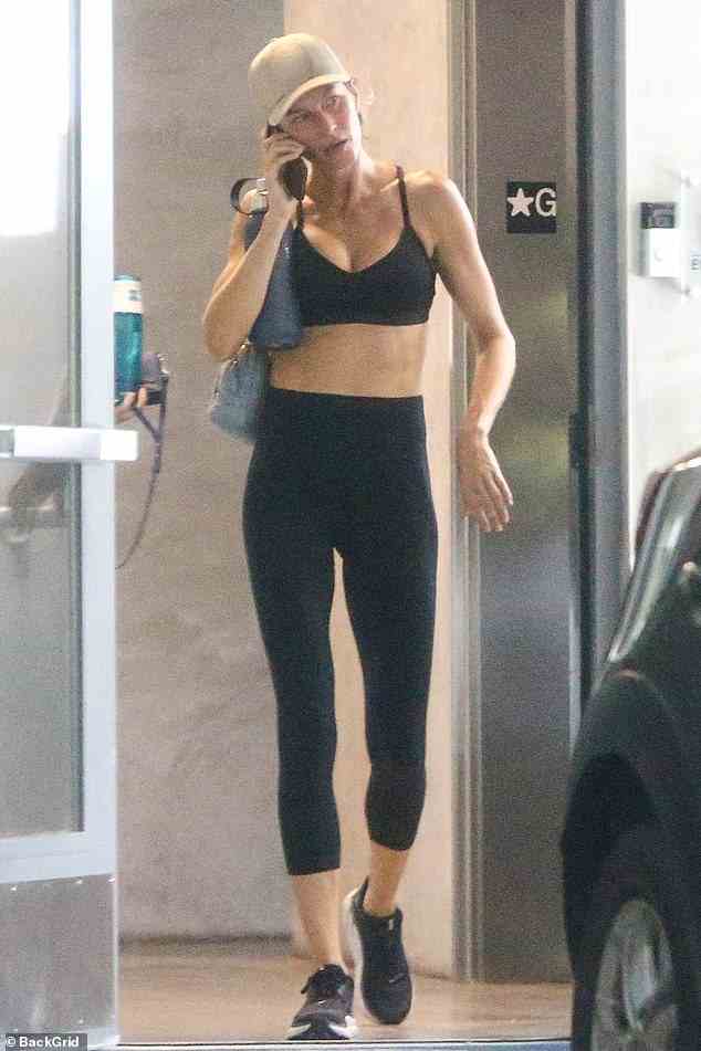 Schwitzen: Supermodel Gisele Bündchen wurde am Montagmorgen solo im Fitnessstudio in Miami, Florida, gesehen, inmitten anhaltender Gerüchte über einen Riss in ihrer Ehe mit Tom Brady