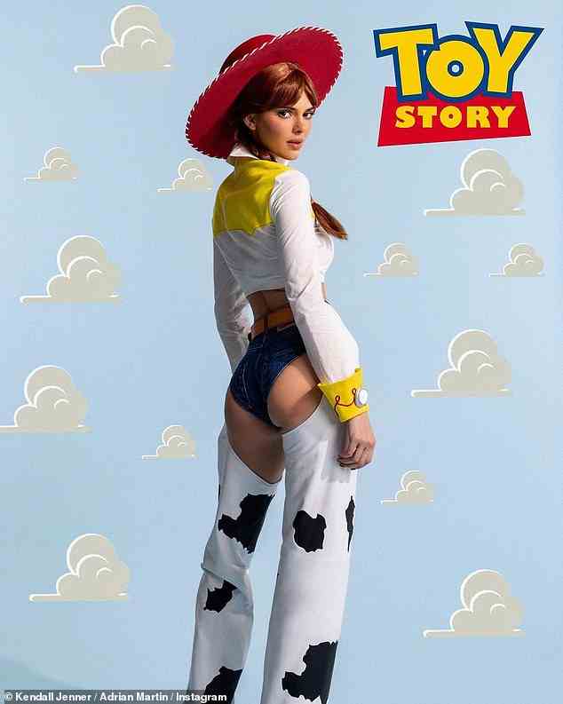 Charakter: Kendall Jenner, 26, hat sich einer Welle von Gegenreaktionen von Fans ausgesetzt, nachdem sie an diesem Wochenende zu Halloween ein umstrittenes Toy Story-Kostüm trug