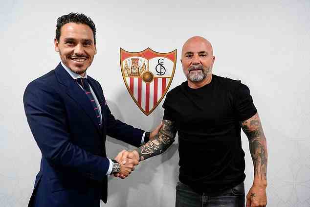 Sevilla hat die Rückkehr von Jorge Sampaoli (rechts) als neuen Trainer der ersten Mannschaft angekündigt