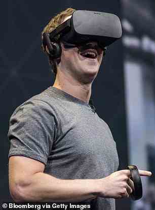 Meta-Aktionär Altimeter Capital Management forderte Mark Zuckerberg auf, die Belegschaft des Unternehmens um 20 Prozent und die Investitionen in Metaverse um 50 Prozent zu reduzieren.  Zuckerberg (oben) hat aggressiv Milliarden von Dollar in die VR-Projekte des Unternehmens gesteckt