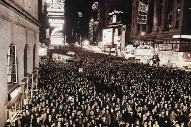Ein Foto vom Times Square in der Wahlnacht 1940