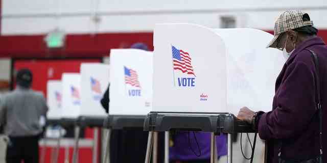 Aktenfoto eines Wahllokals in den USA
