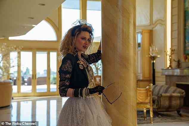 Kanalisierung einer Pop-Legende: Wood spielt im Film Madonna, eine frühe Unterstützerin von Yankovics satirischen Liedern