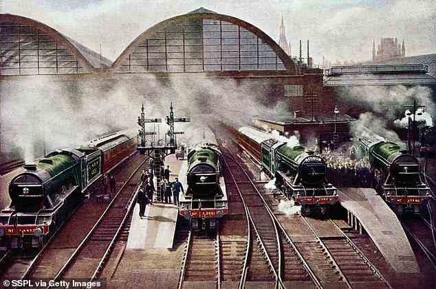 Am 22. Dezember 1933 wurden am Bahnhof King's Cross in London Tag und Nacht 40 zusätzliche Züge eingesetzt, um die Menge der Menschen zu bewältigen, die über Weihnachten nach Norden reisen wollten