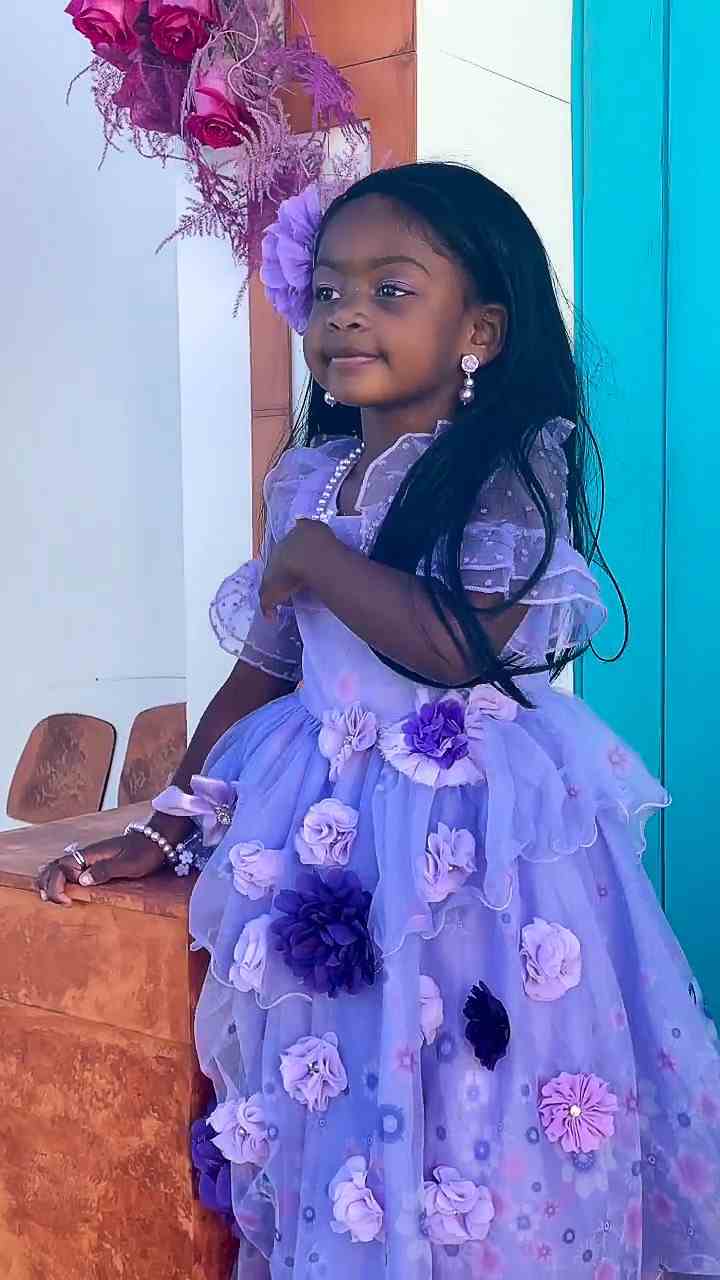 Gabrielle Union, Dwyane Wades Tochter Kaavia feiert ihren 4. Geburtstag mit einer „Encanto“-Themenparty – Fotos 314 316