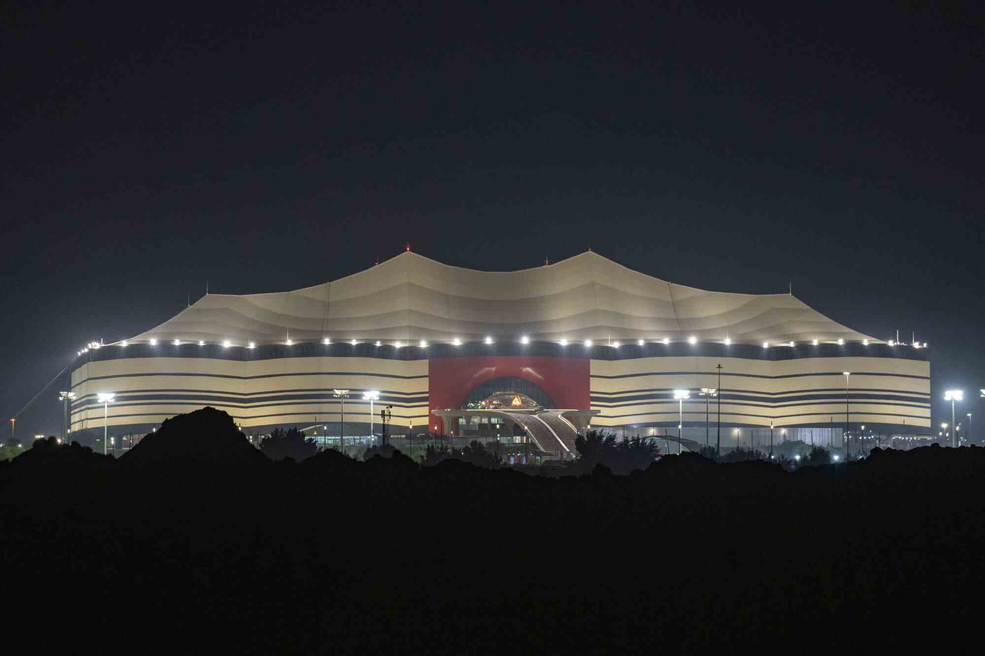 Ein Blick auf das Al-Bayt-Stadion in Al Khor, Katar.