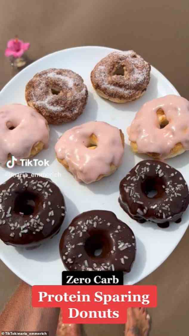 Emmerich hat kürzlich ihr Rezept für die „besten Donuts“ geteilt, die „zuckerfrei, kohlenhydratfrei und voller Protein“ sind.  Sie sind auch nur 72 Kalorien pro Stück