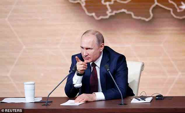 Putin hat bereits 360.000 zusätzlich zu seiner eine Million starken regulären Armee eingezogen.  Der Anführer ist im Jahr 2019 abgebildet