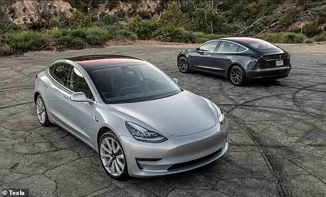 Es ist der zweite Rückruf für das Unternehmen innerhalb von nur zwei Wochen, nachdem am 16. November mehr als 1000 Tesla Model S und Model X wegen eines Lenkungsfehlers zurückgerufen wurden