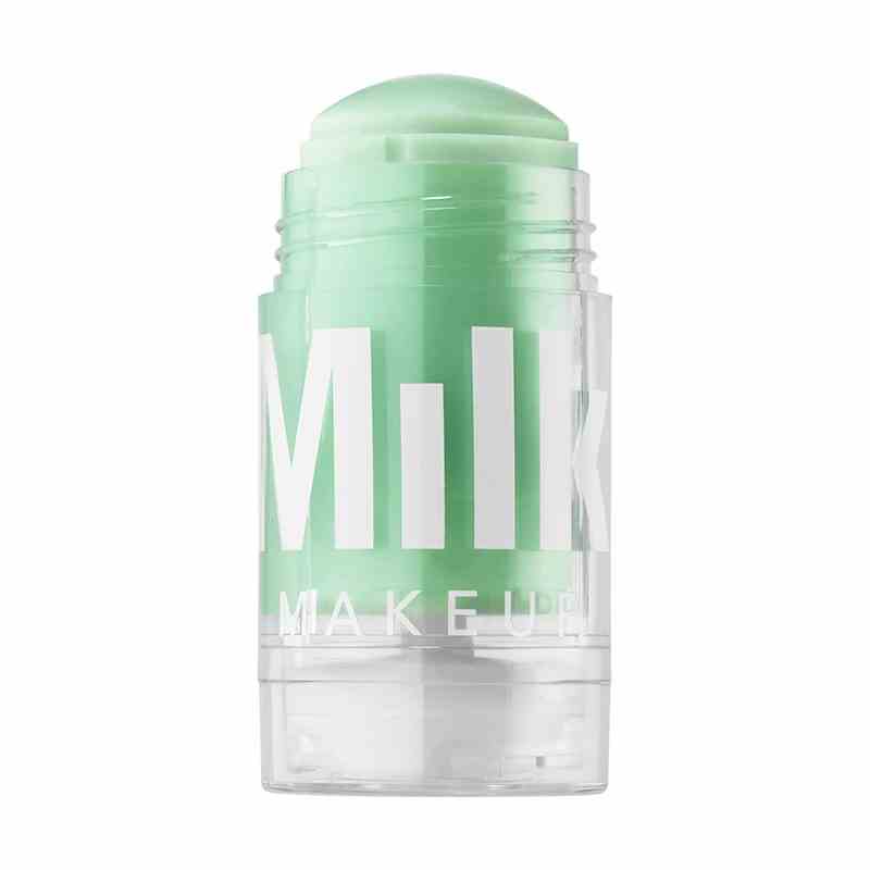 Der Milk Makeup Matcha Toner auf weißem Hintergrund
