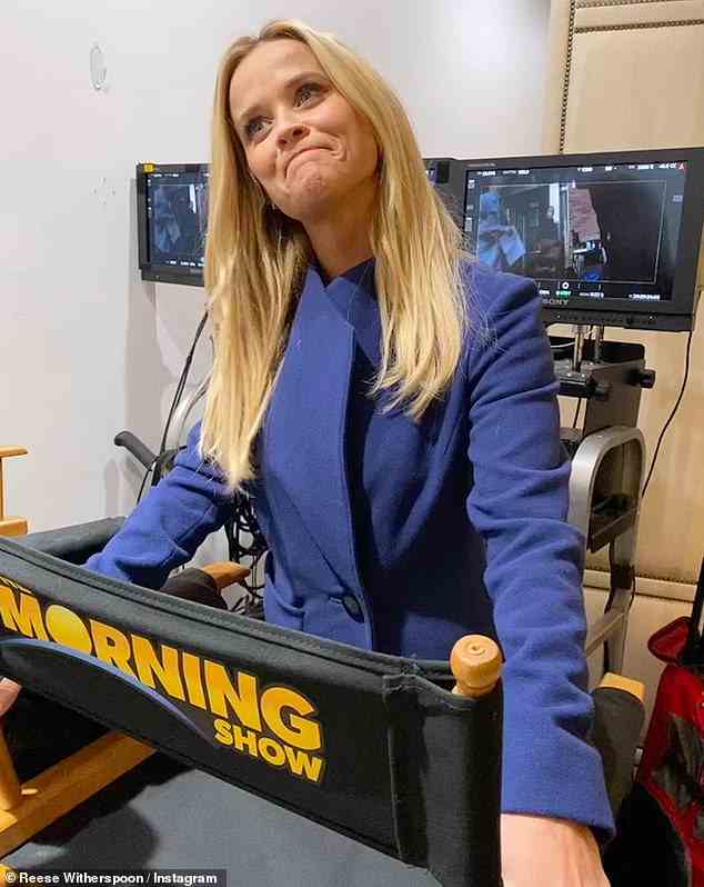 Sneak Peek: Letzten Monat teilte Reese mit ihren 28,5 Millionen Instagram-Followern einen Blick hinter die Kulissen der dritten Staffel von The Morning Show