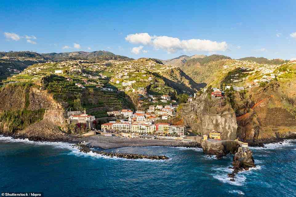Emma schreibt: „Ich verlasse diese wundervolle Insel und wünsche mir, ich hätte mehr Zeit, da es auf Madeira so viel zu tun gibt.“  Oben abgebildet ist Ponta do Sol