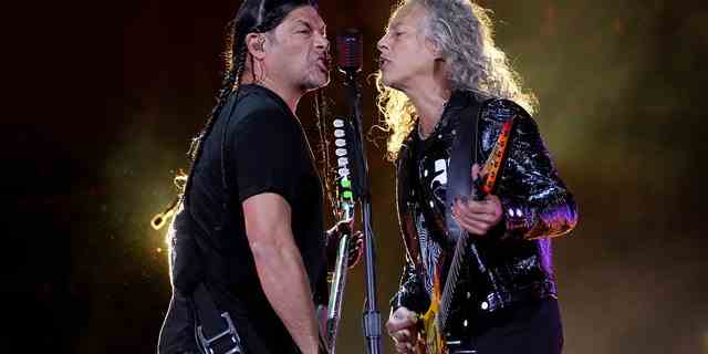 Metallica haben kürzlich ein neues Album angekündigt, "72 Jahreszeiten" und eine Weltreise, "M72" 2023 und 2024 stattfinden. 