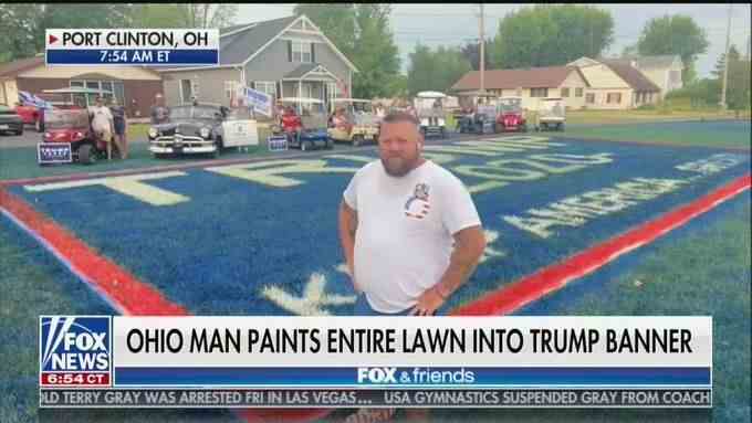 JR Majewskis Trump-Rasen wurde 2020 in Fox News vorgestellt.
