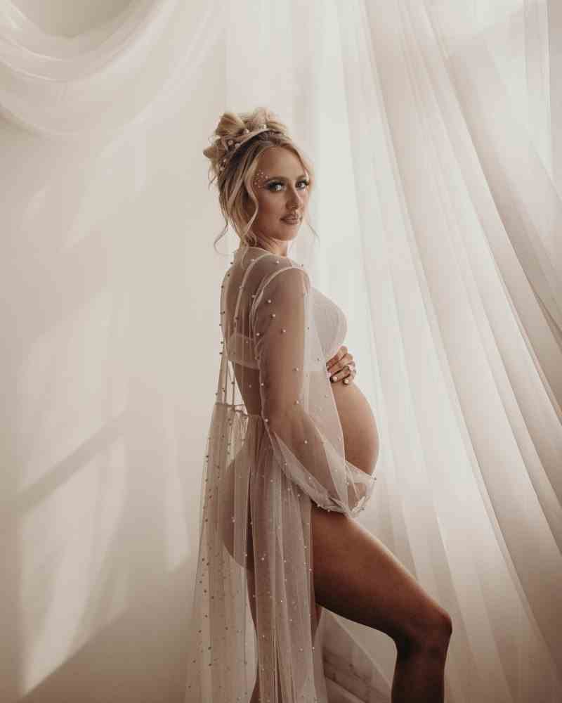 Brittany Matthews, Ehefrau von Patrick Mahomes, enthüllt, dass sie ihren Körper „mehr in dieser Schwangerschaft“ vor Baby Nr. 2 „umarmt“ hat