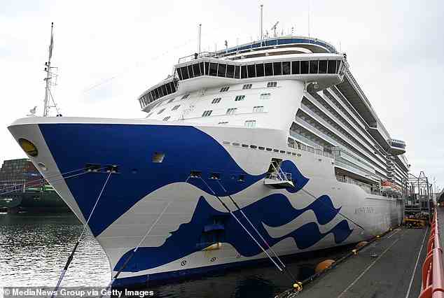 Ein Kreuzfahrtschiff der Majestic Princess mit bis zu 800 mit Covid infizierten Passagieren an Bord soll am Samstagmorgen in Sydney anlegen