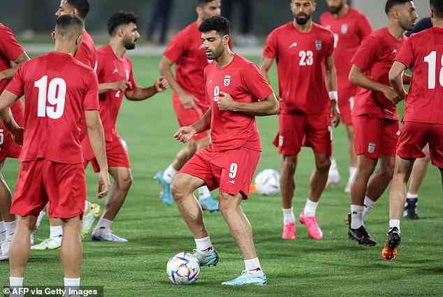 Familien iranischer Fußballspieler bei der Weltmeisterschaft in Katar wurden von der Regierung ihres eigenen Landes vor ihrem letzten Gruppe B-Finale gegen die USA mit Folter und Gefängnisstrafen bedroht