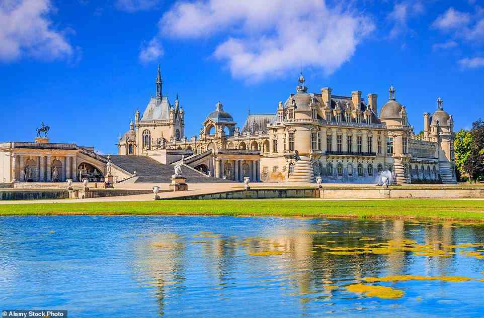Creme de la Creme: Jane Knight besucht das Schloss von Chantilly (im Bild), das sich in der Stadt Chantilly in Nordfrankreich befindet