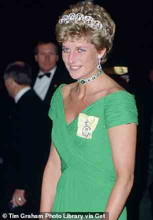 Das smaragdgrüne Halsband war zuvor im Besitz von Kates verstorbener Schwiegermutter Prinzessin Diana (im Bild).